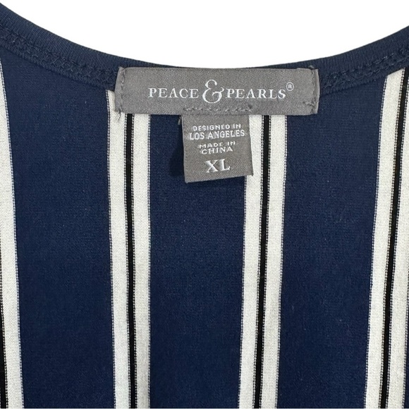 🌸NWT- Peace & Pearls- Navy/White Stripe Tank Shorts Romper- Size XL - Picture 7 of 7